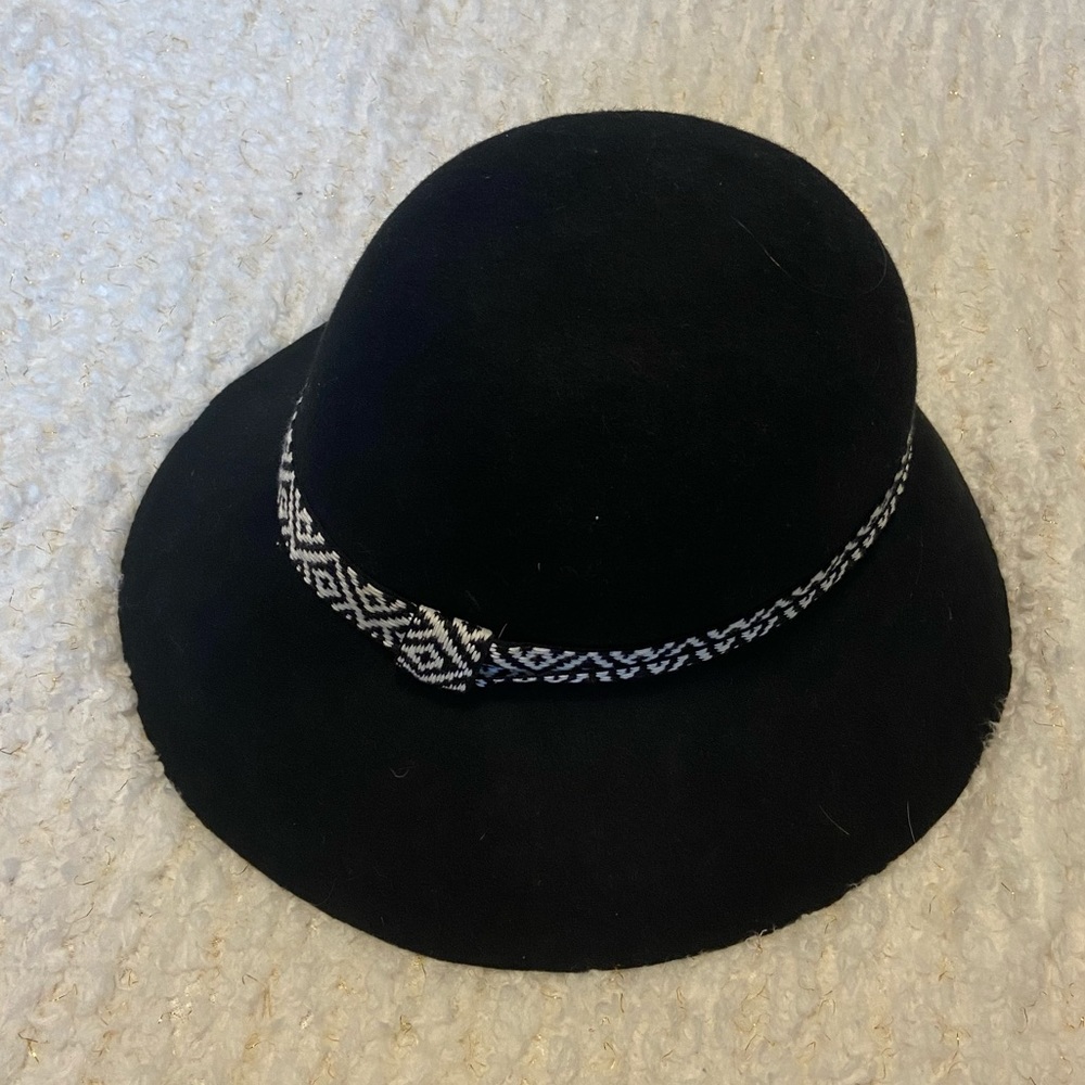 SUMMER MUST HAVE!! Black sun hat😍😍